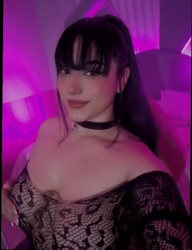 XXX Porn Photo of Nude Kendall_curves 13