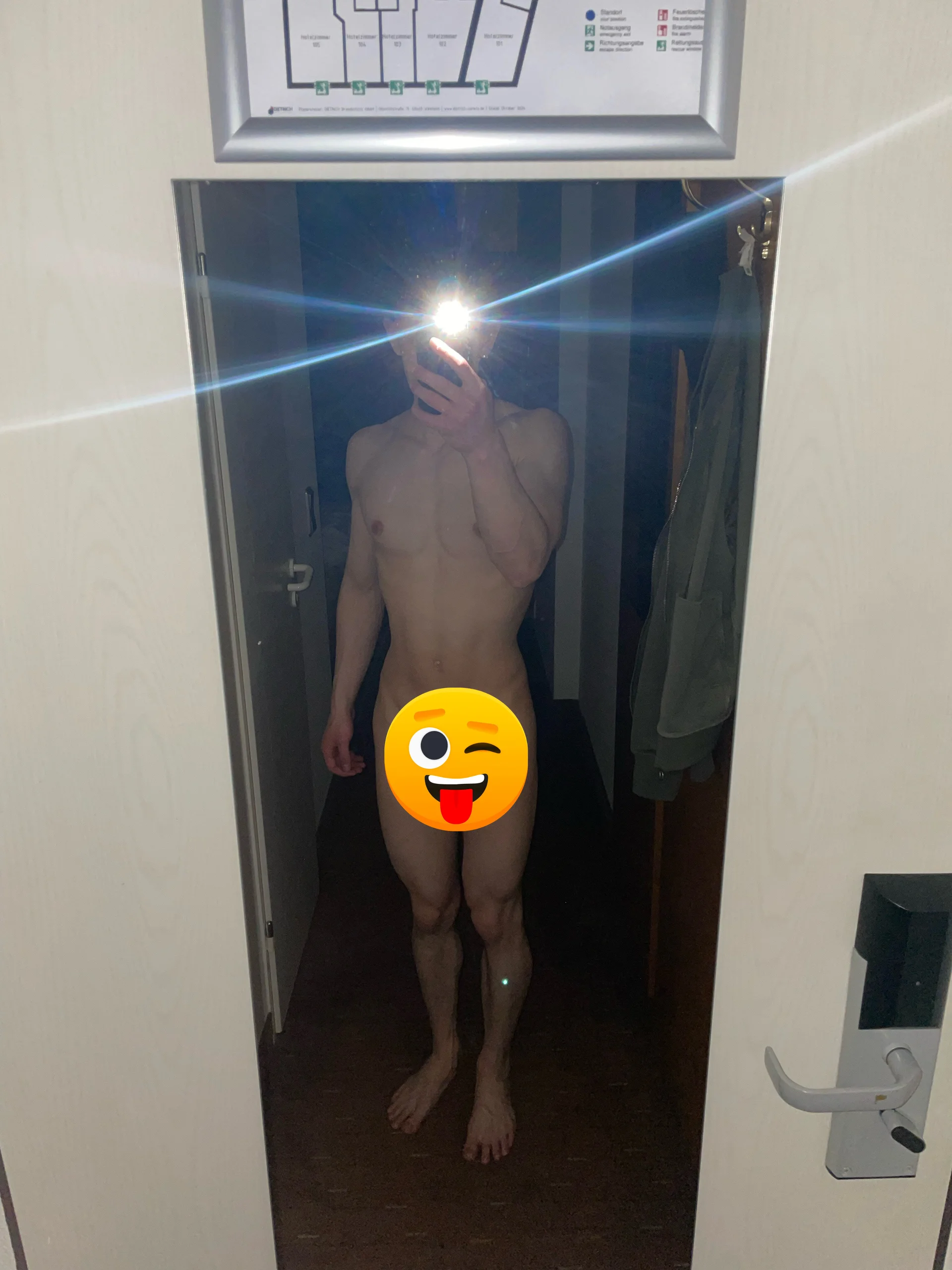 XXX Porn Photo of Nude geldgeiler_twink 4