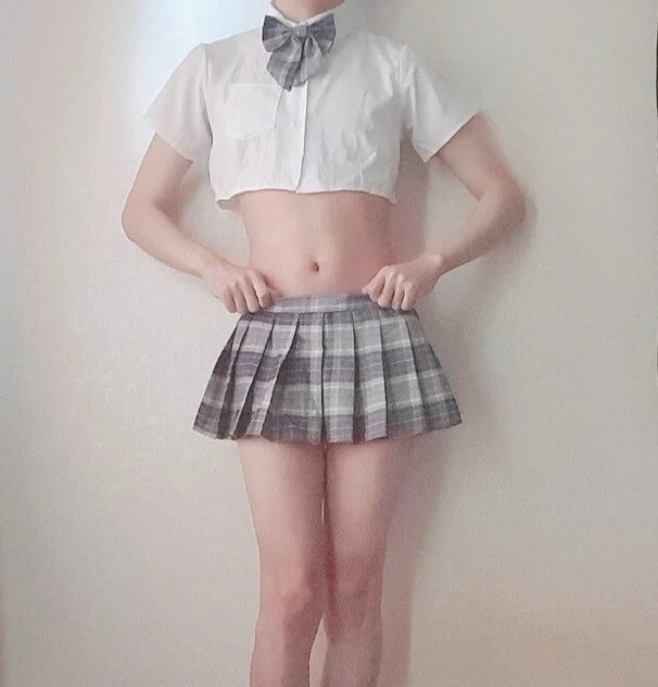 XXX Porn Photo of Nude u_AB 4