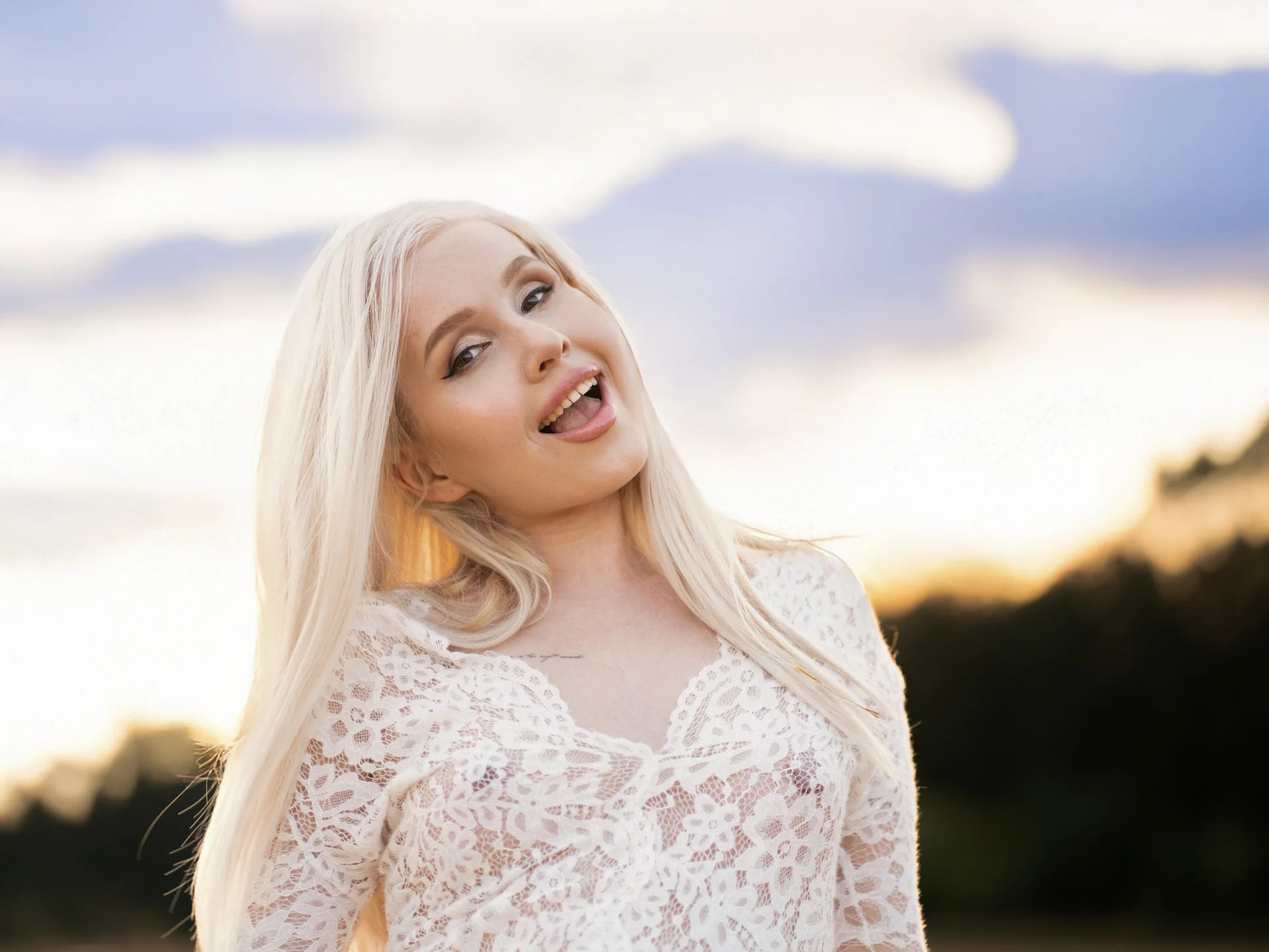 XXX Porn Photo of Nude EllieFrosty_ 19
