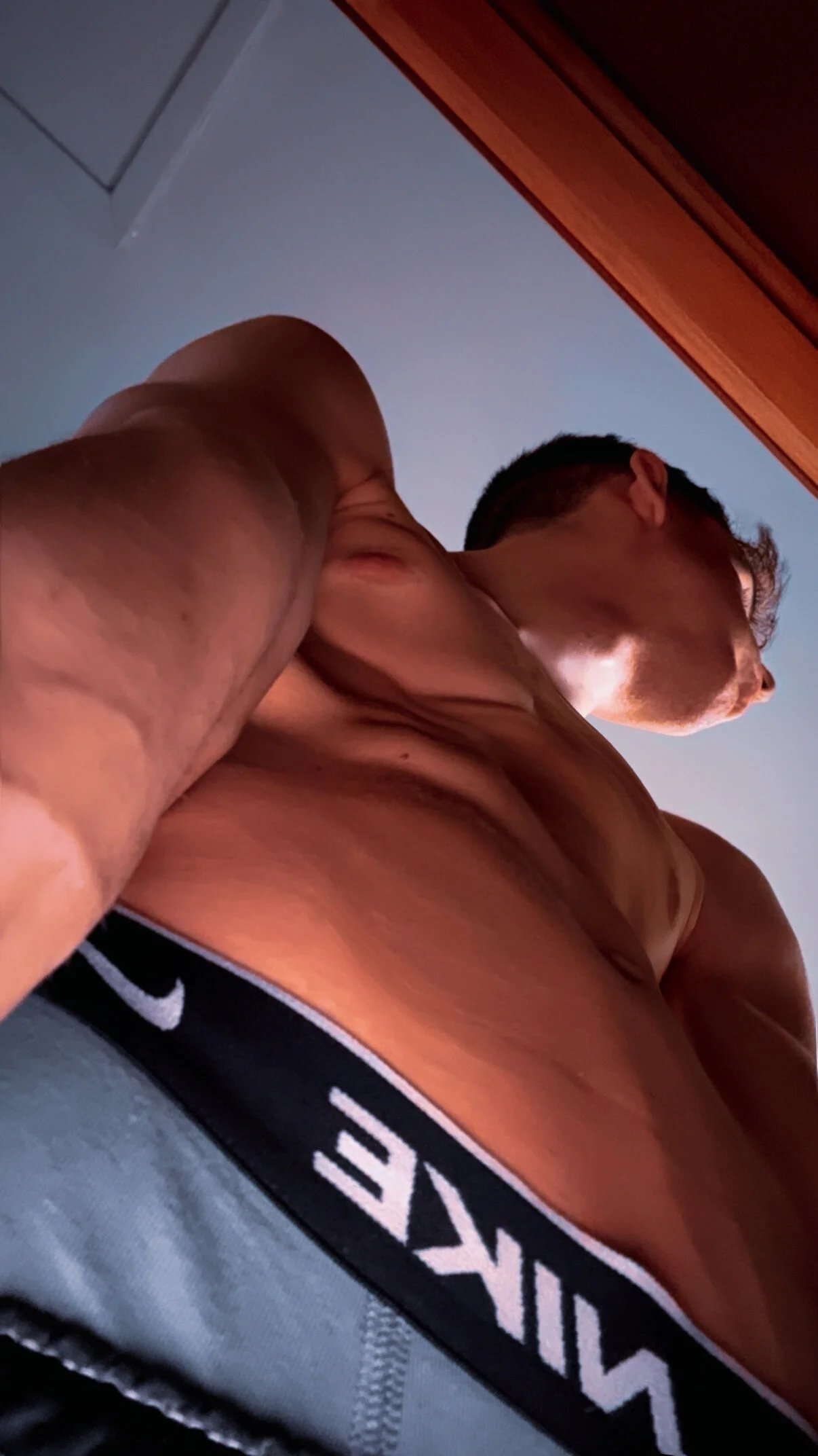 XXX Porn Photo of Nude ethantwinki 86