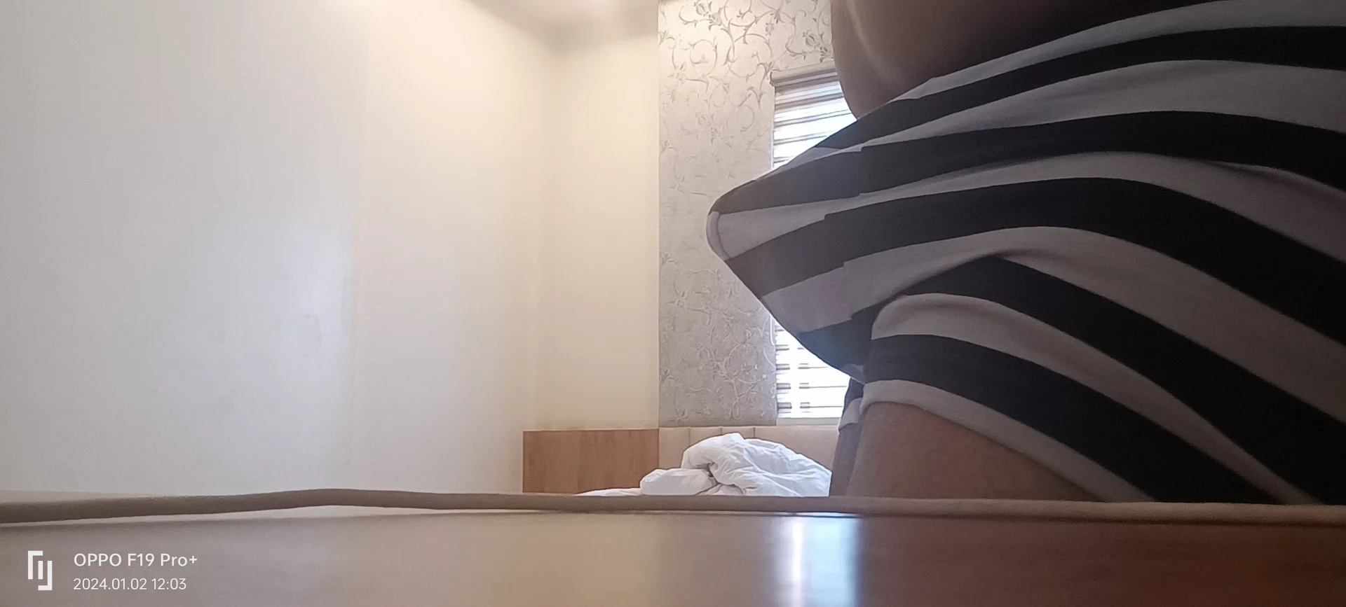 XXX Porn Photo of Nude Hunk-Hand6 23