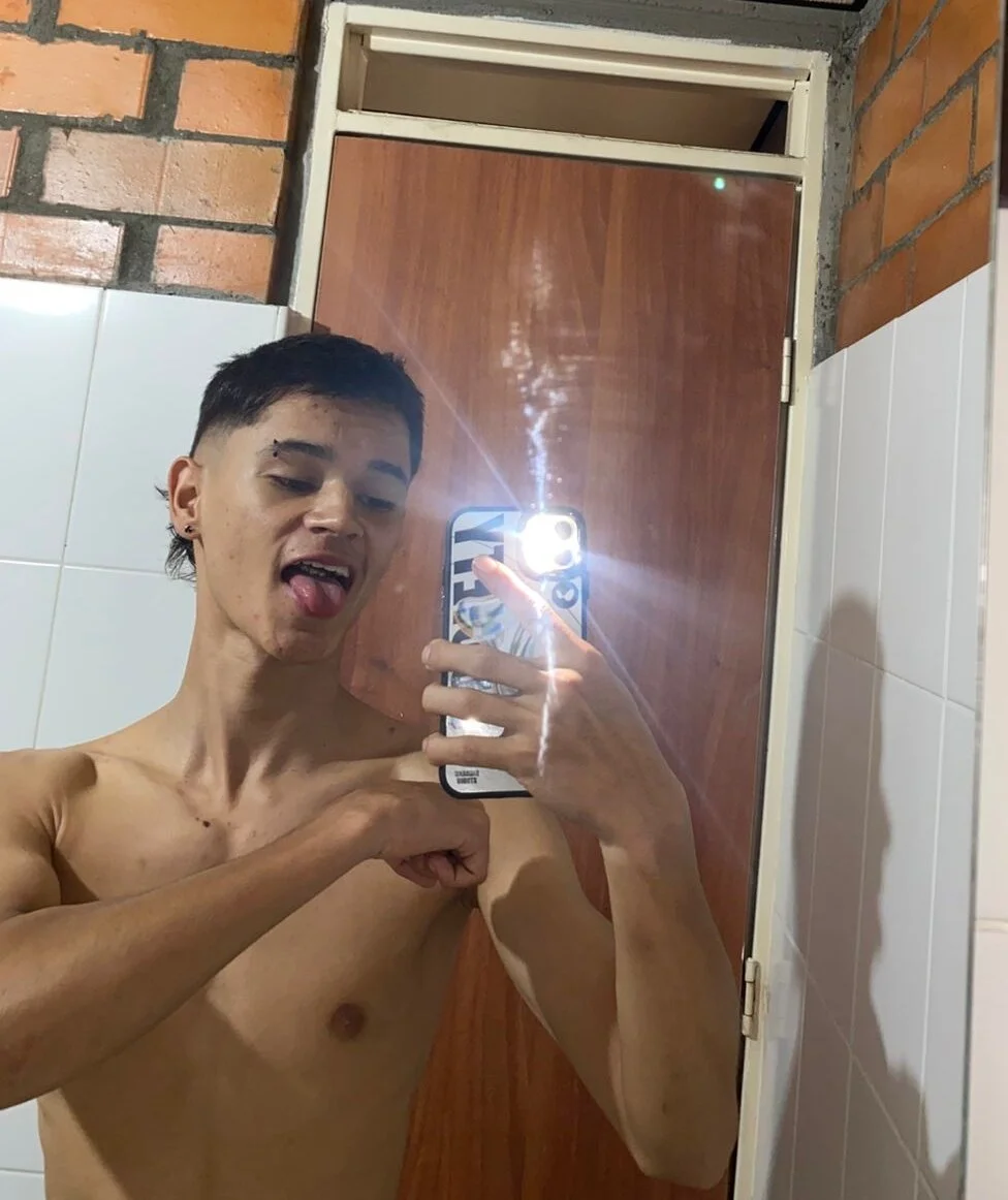 XXX Porn Photo of Nude Aron_Boyy 5