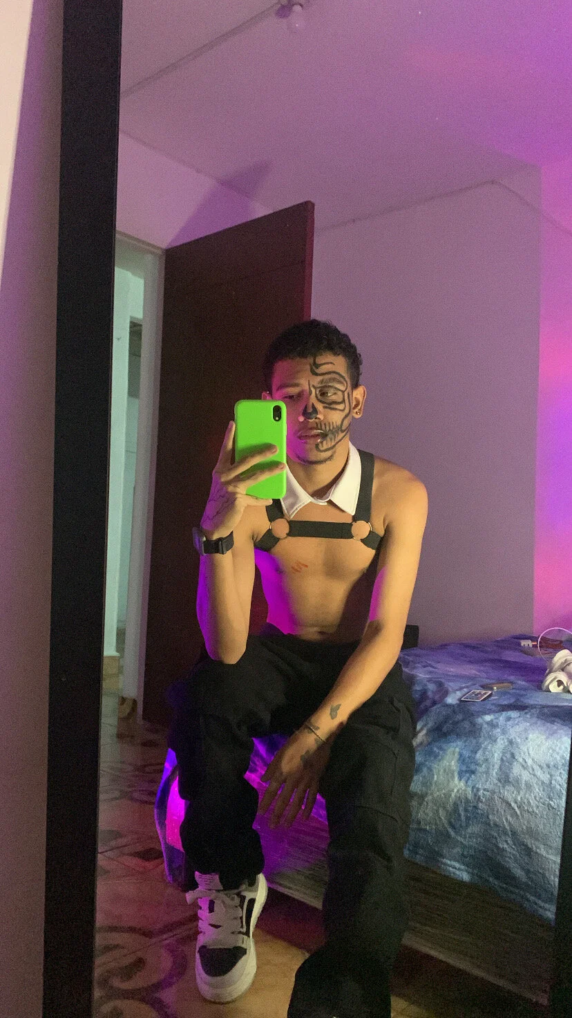XXX Porn Photo of Nude Romancartier_1 9