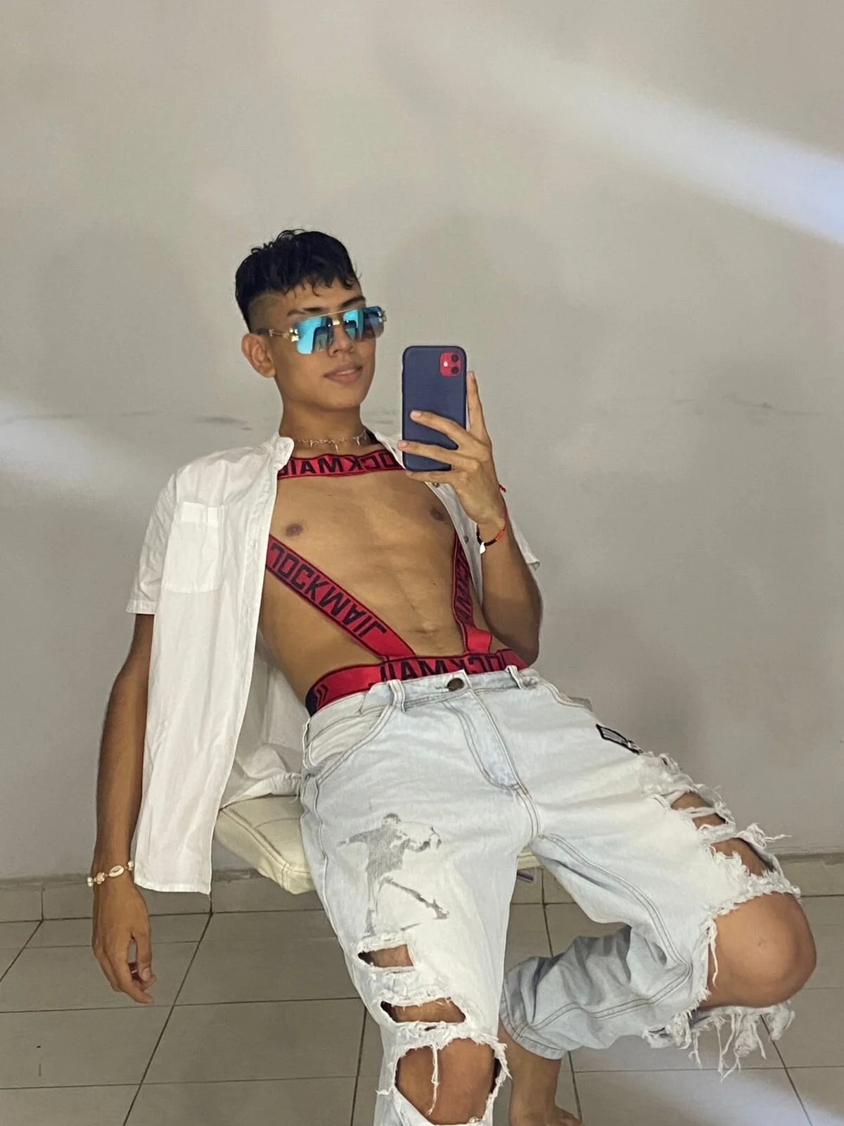 XXX Porn Photo of Nude LoganTwink18 7