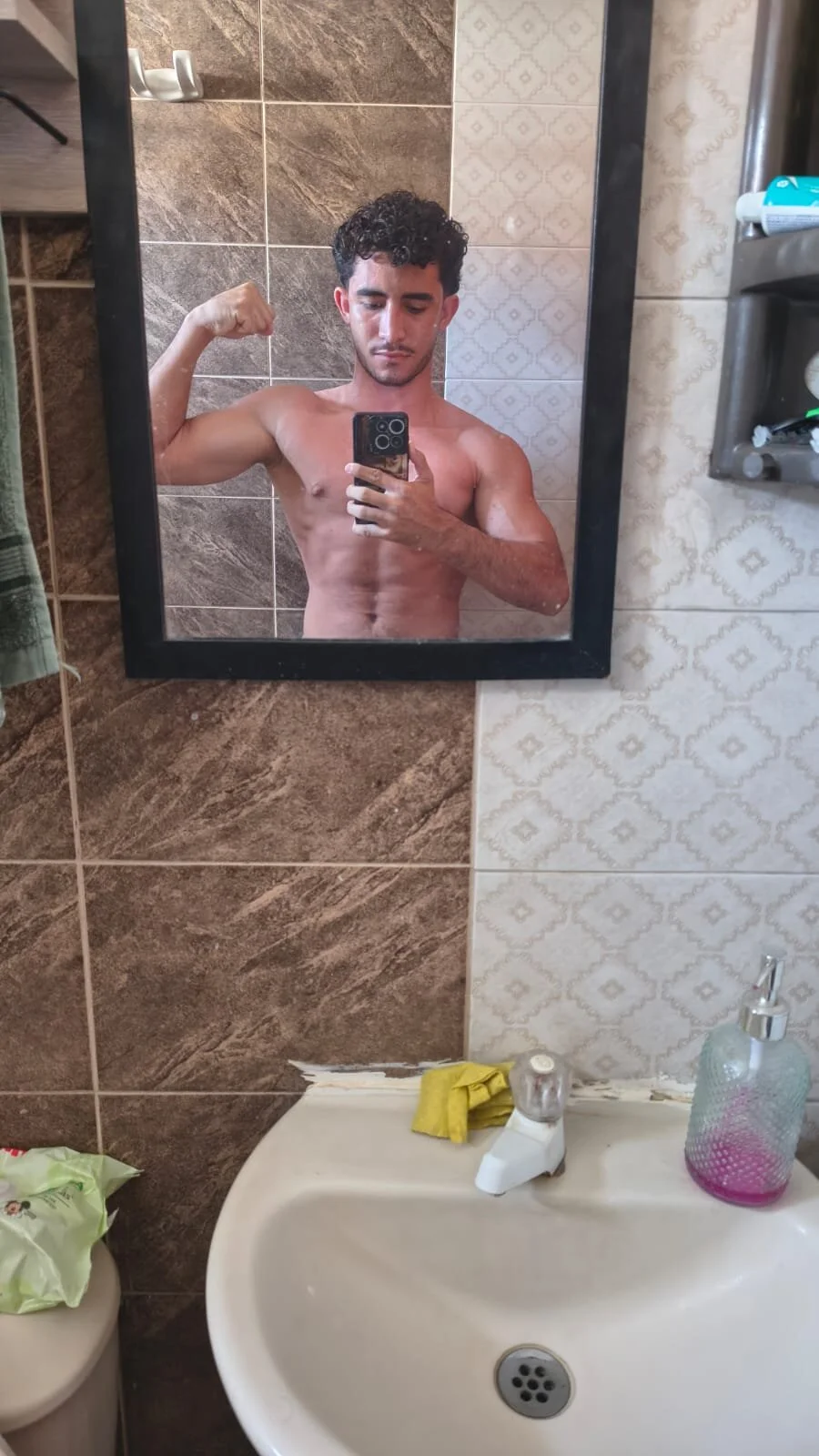 XXX Porn Photo of Nude caius_bigcock1 17