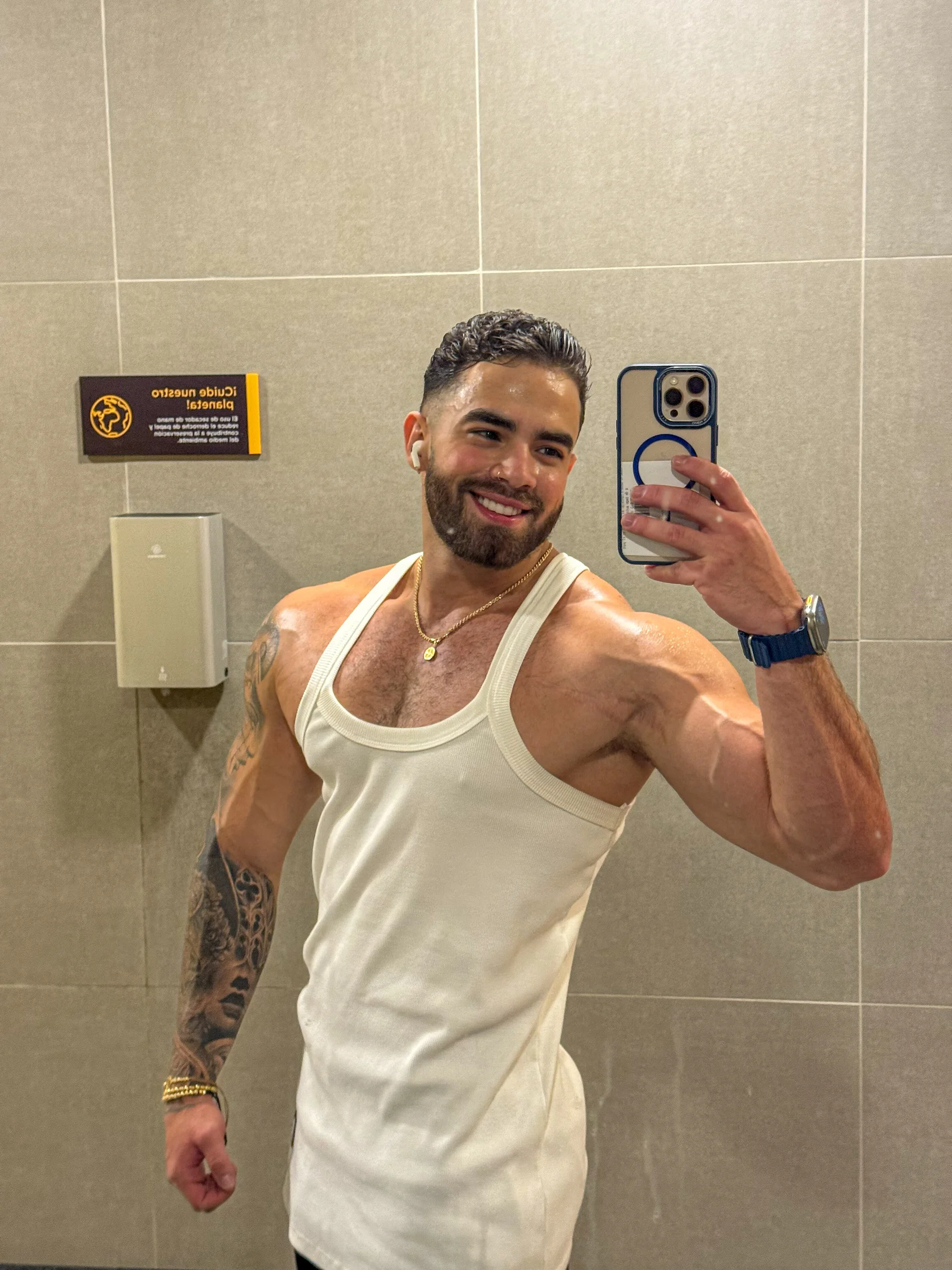XXX Porn Photo of Nude Paul_Phoenix 4