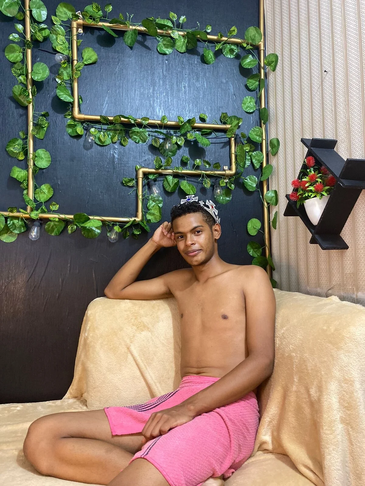 XXX Porn Photo of Nude boylittle19cm 1