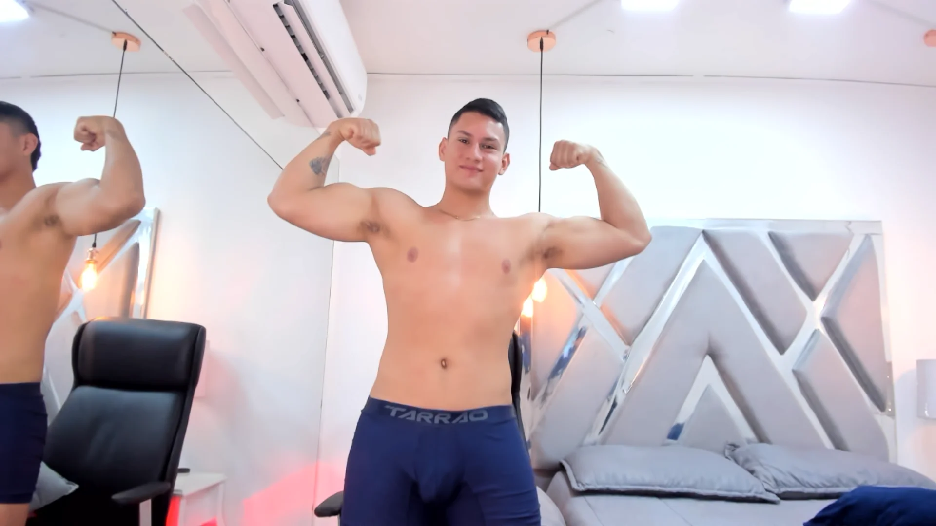 XXX Porn Photo of Nude Chriss_Diamond 21
