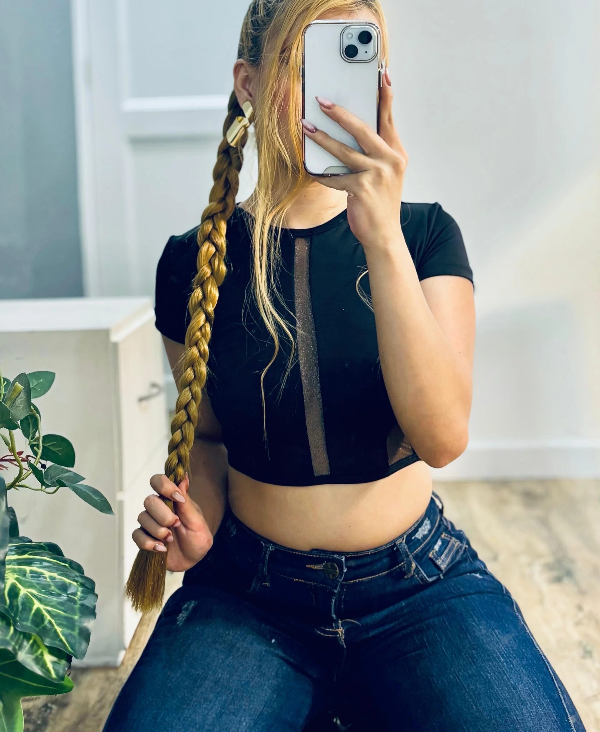 SalomeLarzon