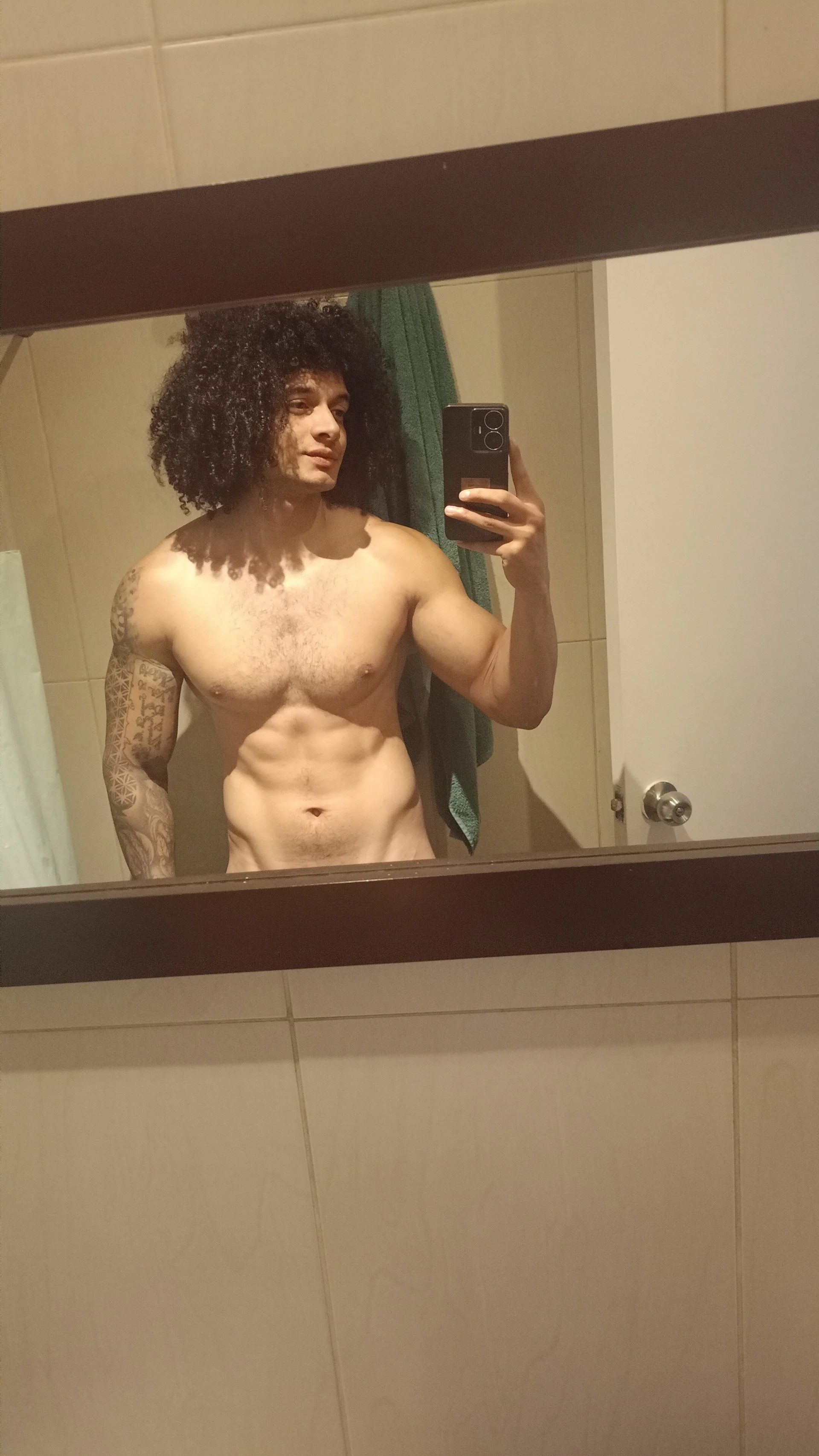 XXX Porn Photo of Nude curly_muscle 6