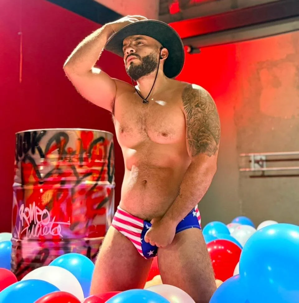 XXX Porn Photo of Nude Mike_savage3 95
