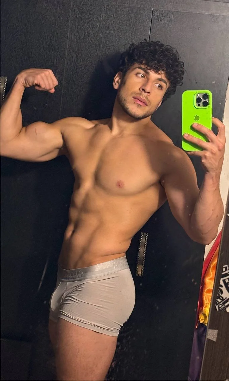 XXX Porn Photo of Nude bayronfit 97