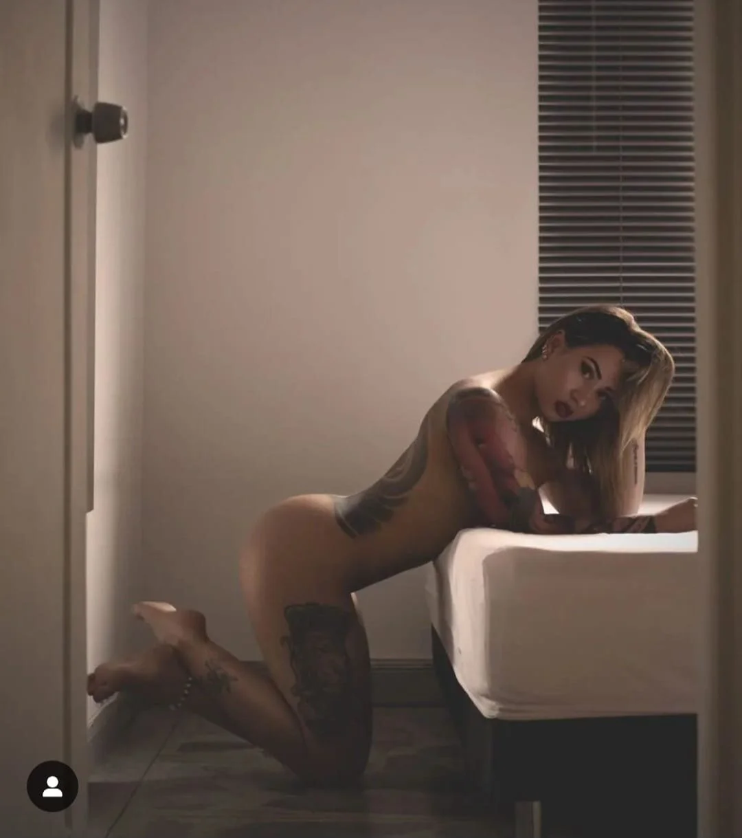XXX Porn Photo of Nude AngelMartinss 4