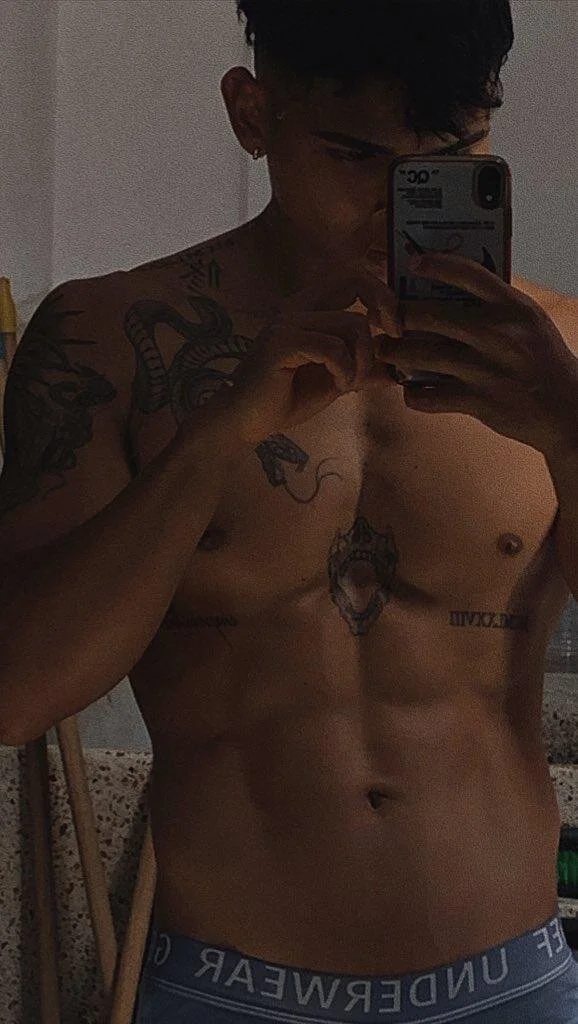 XXX Porn Photo of Nude muscle_boyhorny 24