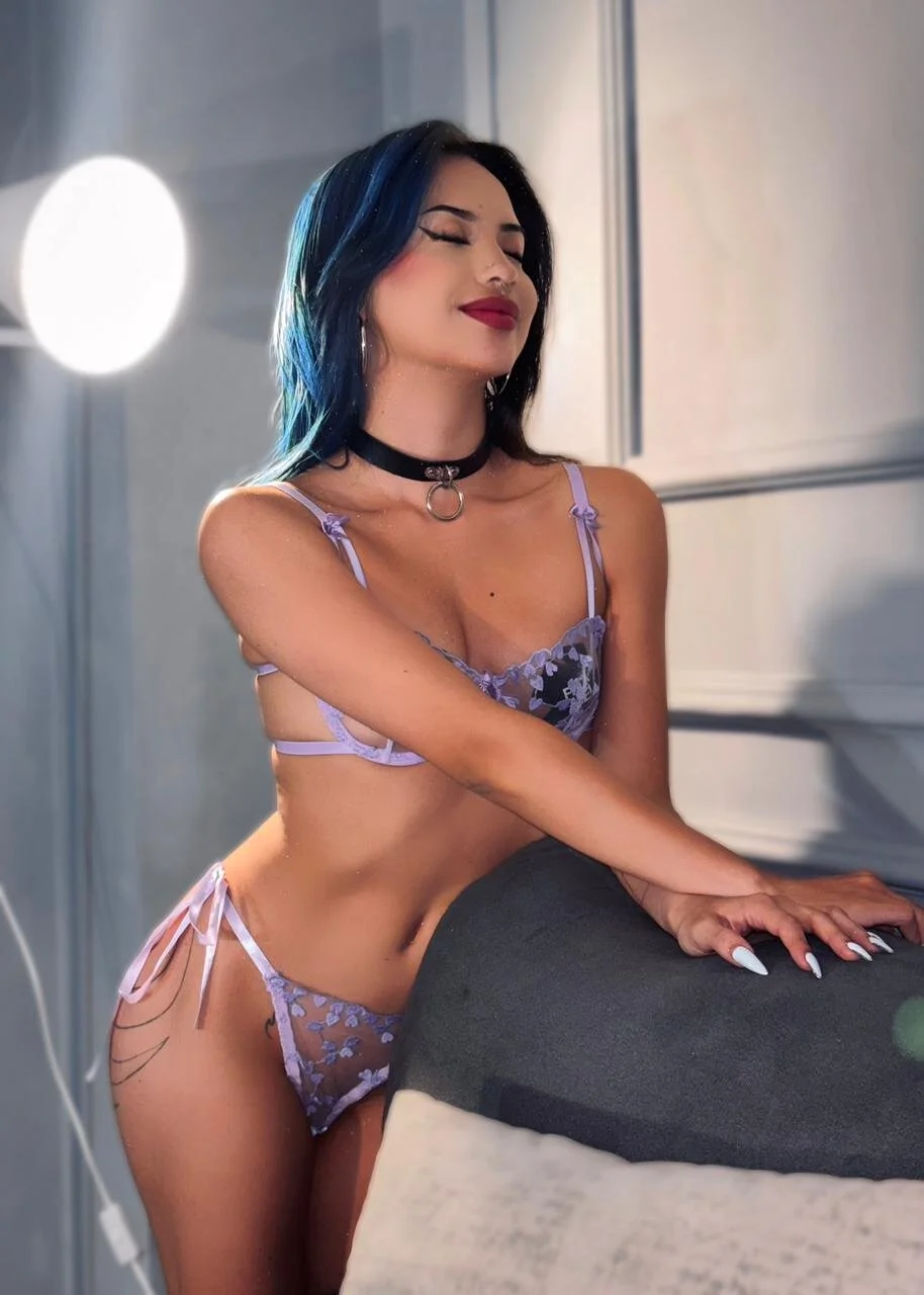 XXX Porn Photo of Nude KayraLanne 4
