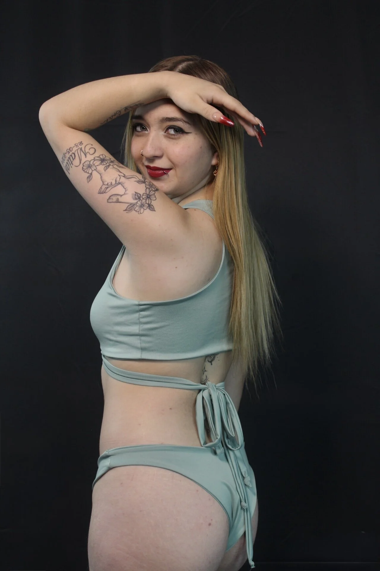 XXX Porn Photo of Nude Liaroberts1 68