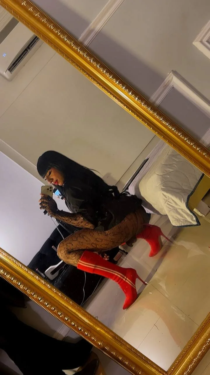 XXX Porn Photo of Nude IsabellaDarrell_ts 75