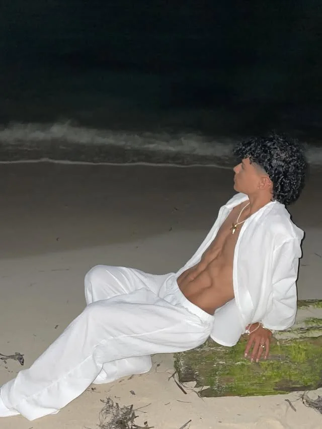 XXX Porn Photo of Nude kai_OnFire 2
