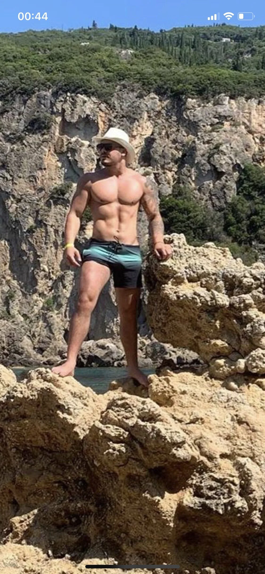 XXX Porn Photo of Nude ZackMasterss 30