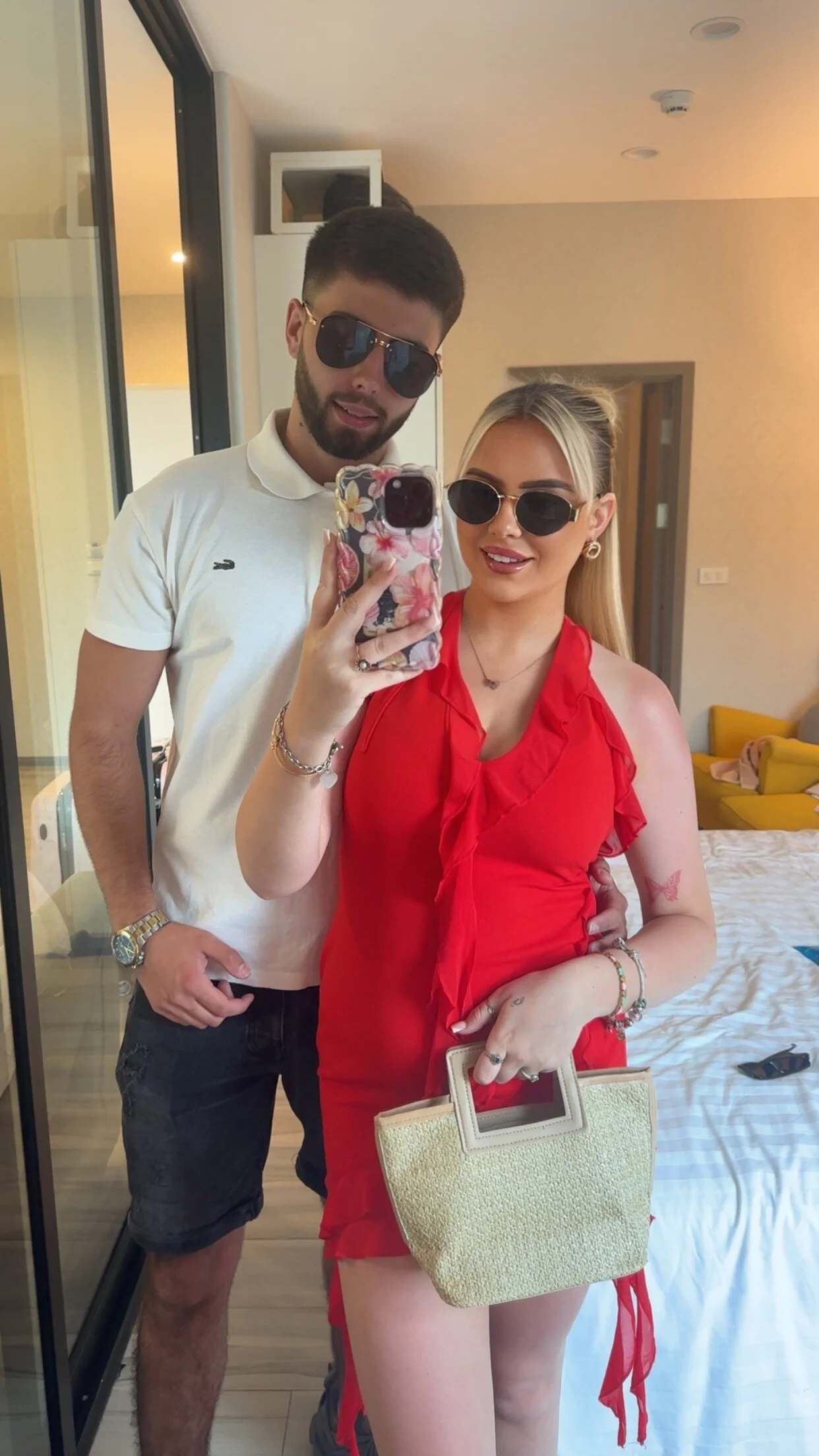 XXX Porn Photo of Nude YourFavouriteCoupleXo 24
