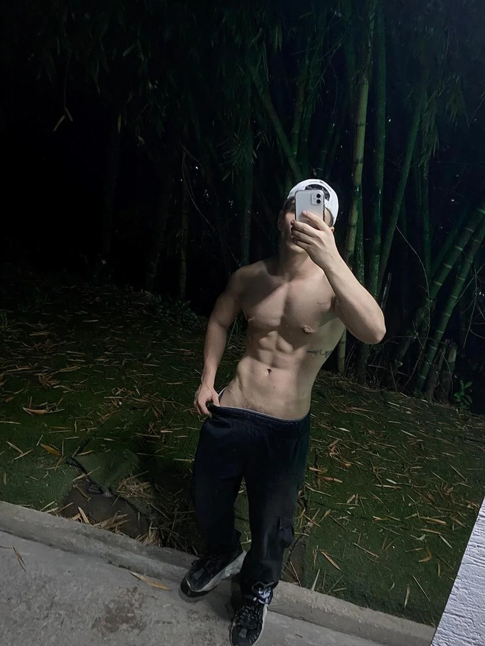 XXX Porn Photo of Nude SalvatoreDmore 14
