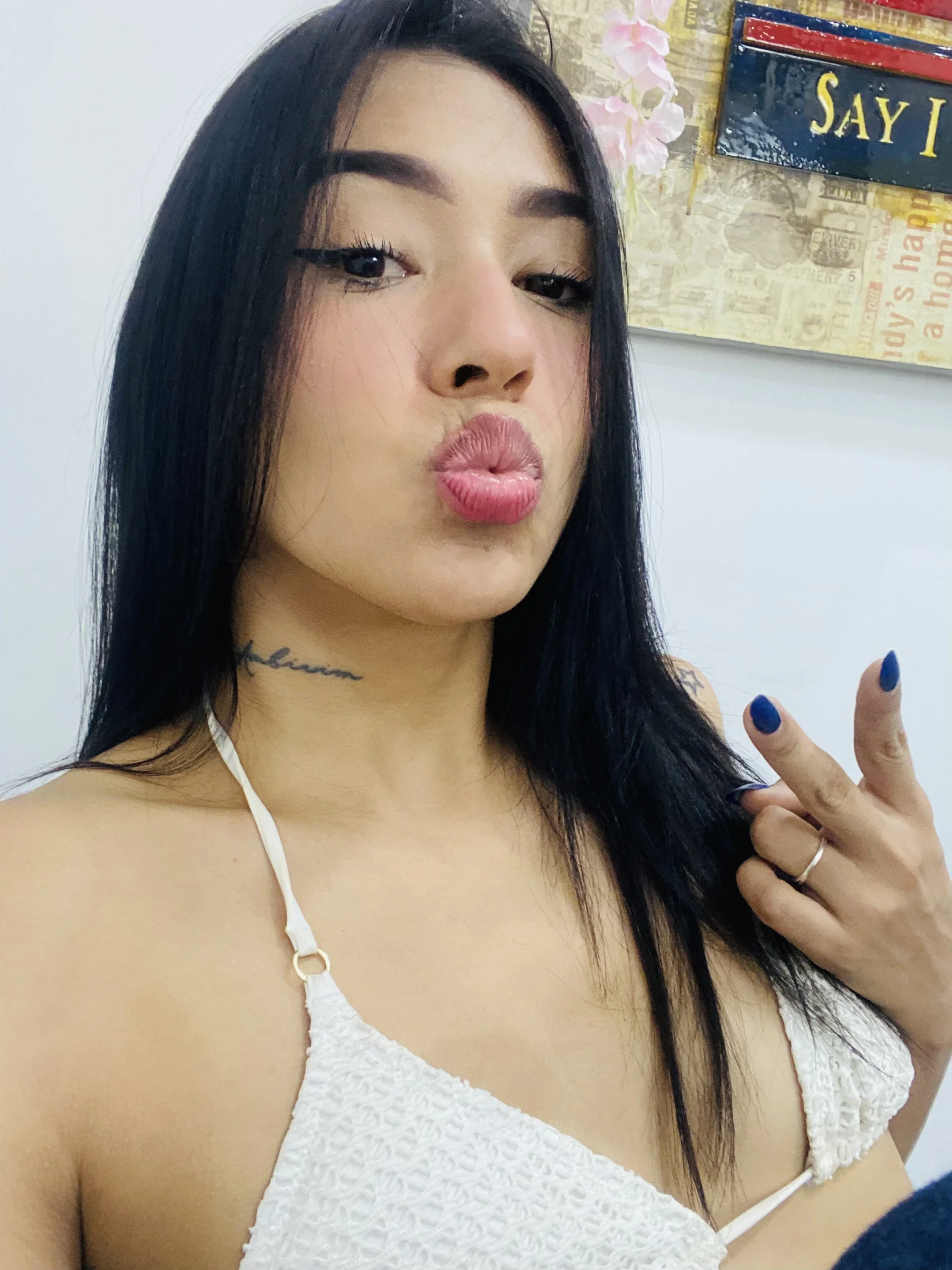 XXX Porn Photo of Nude Sassy--Girl 121