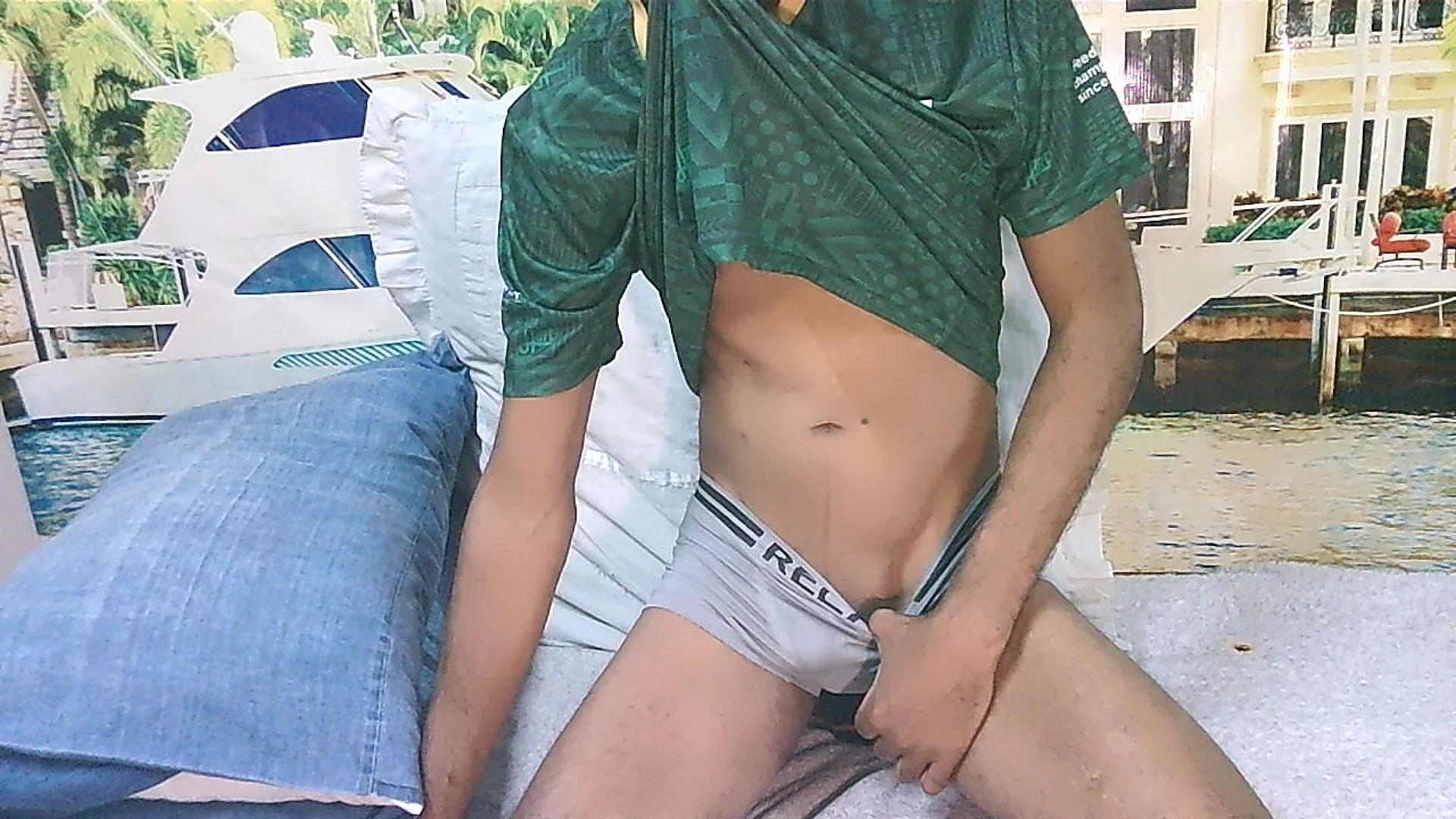 XXX Porn Photo of Nude IndianMagicMike 19