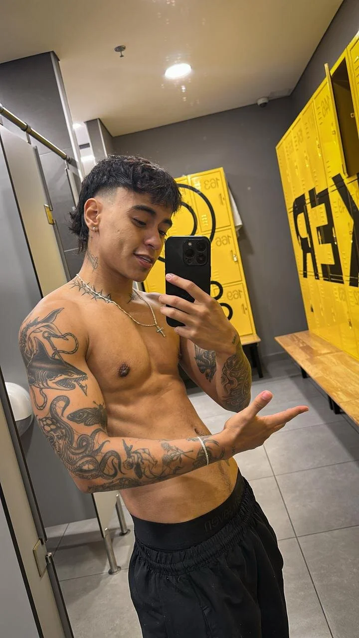 XXX Porn Photo of Nude Ftm_xxxperiencie 4