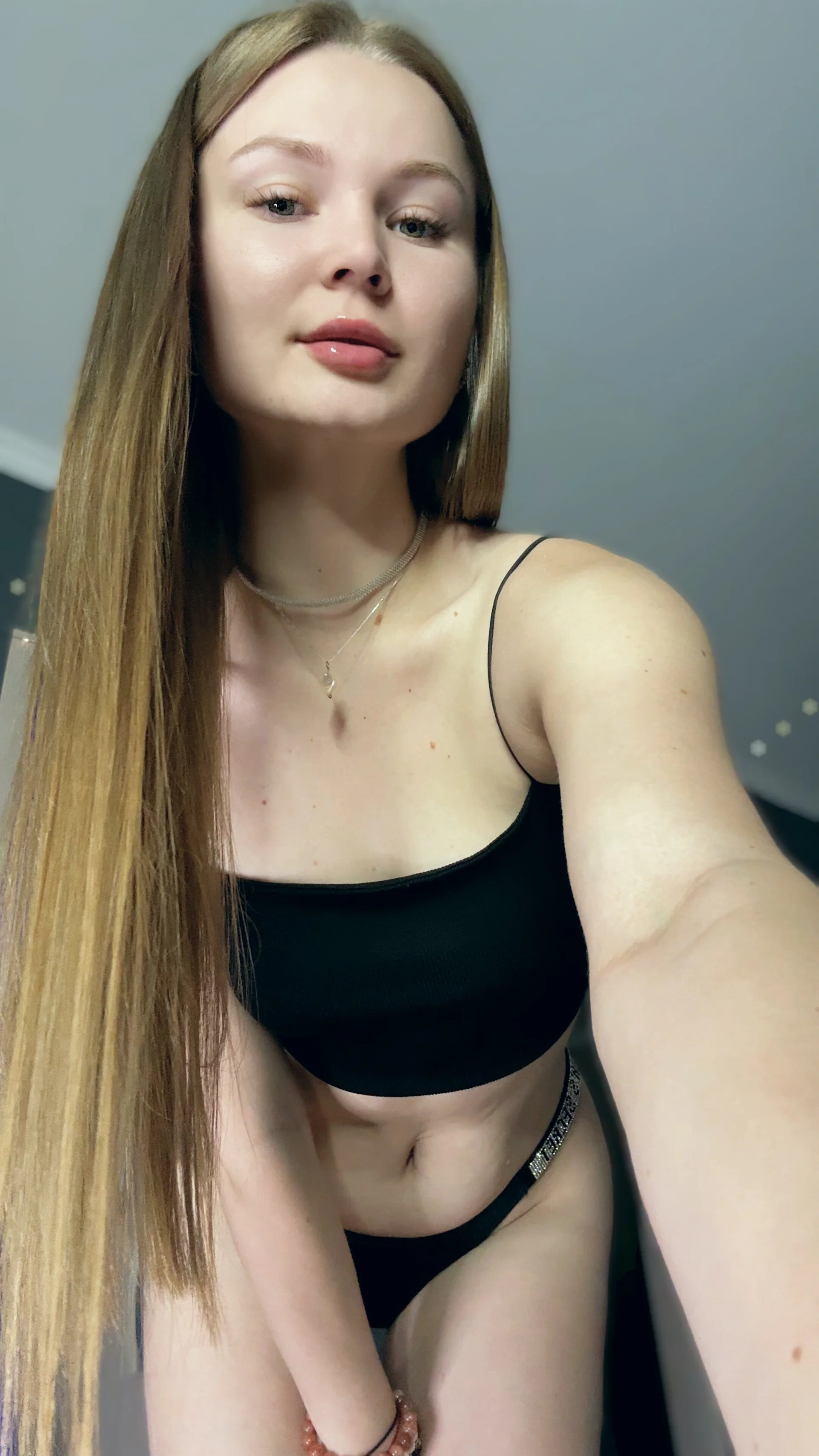 XXX Porn Photo of Nude NickiLike 28