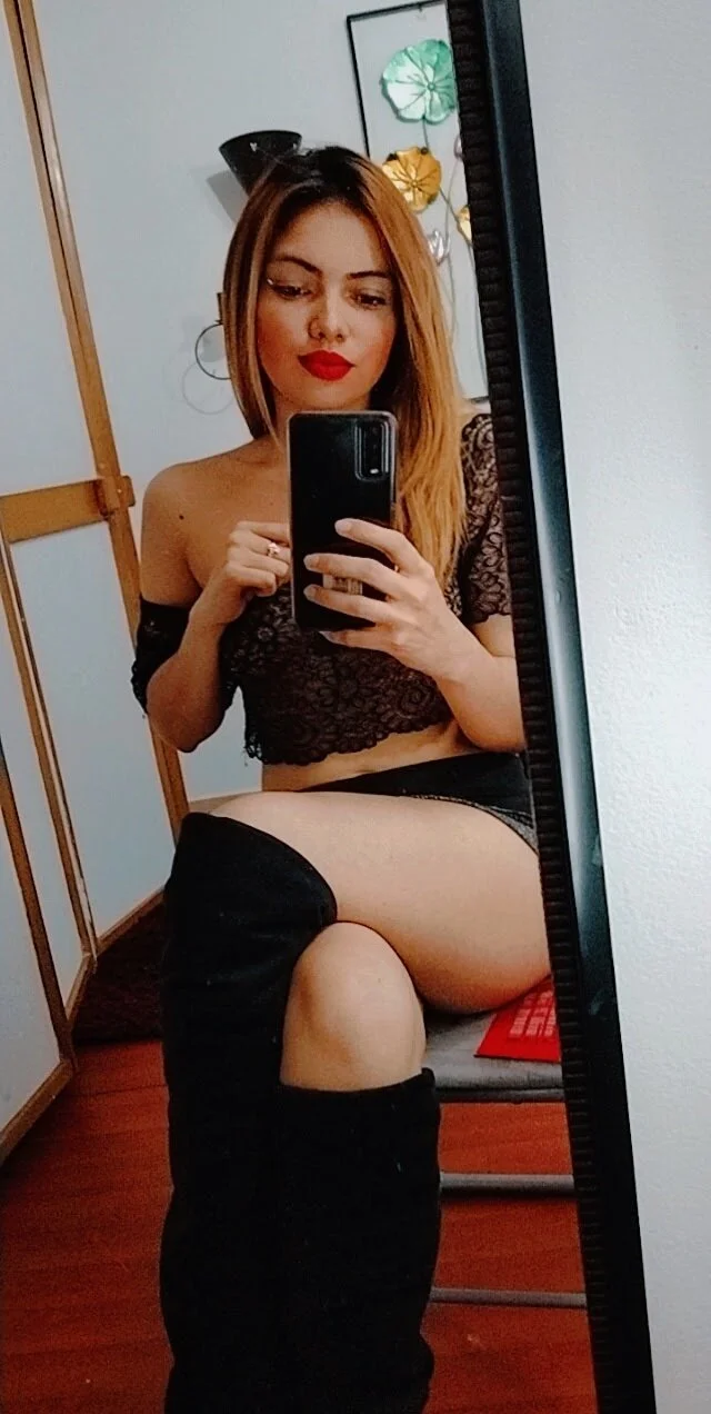 XXX Porn Photo of Nude rose_blak 1
