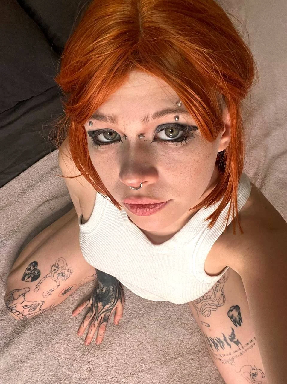 XXX Porn Photo of Nude MeowMixer 19