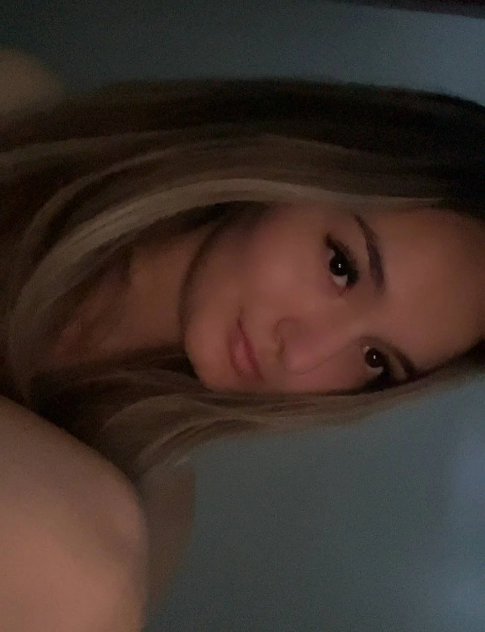 XXX Porn Photo of Nude ReathaKiss 5