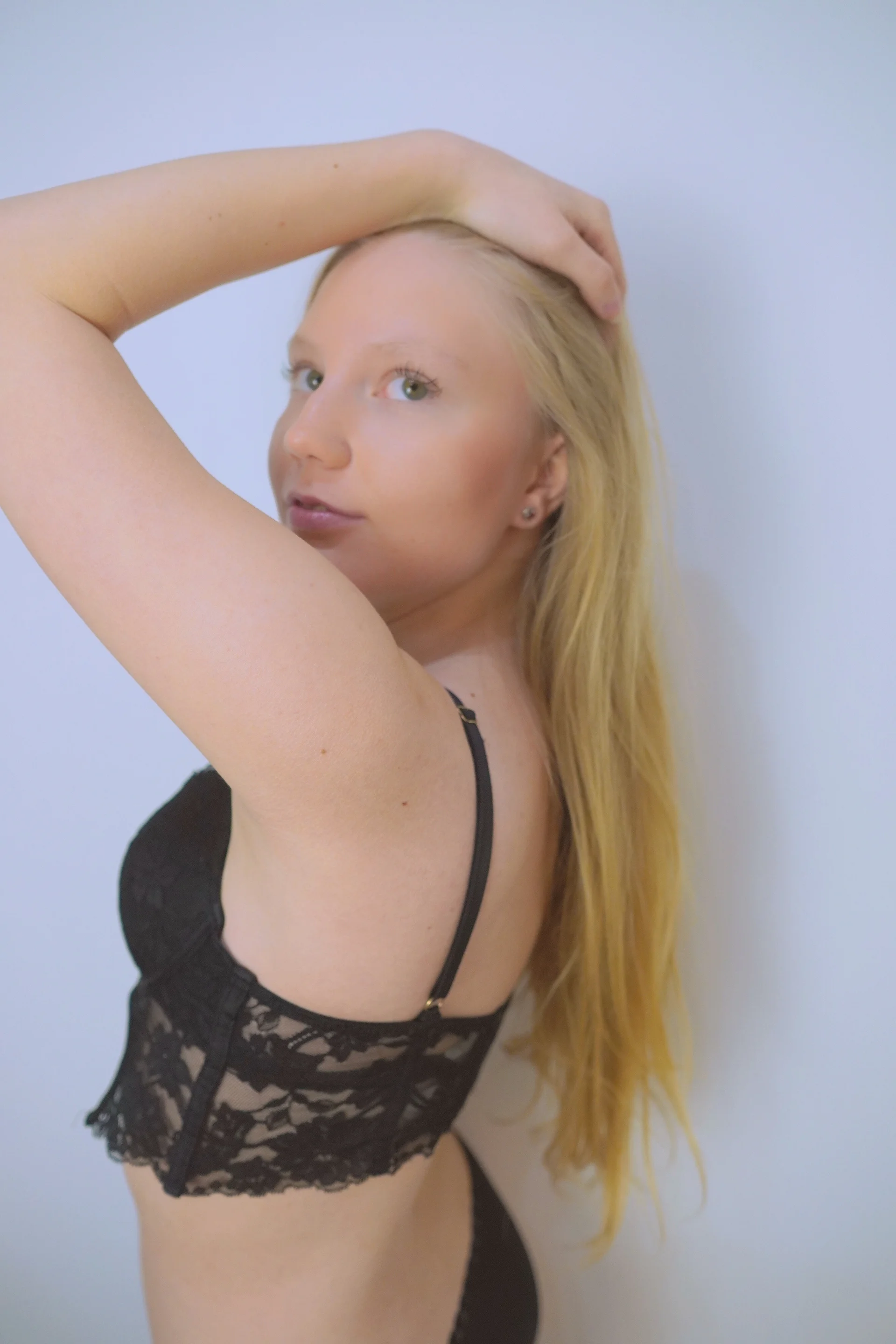 XXX Porn Photo of Nude Brllegal18 1