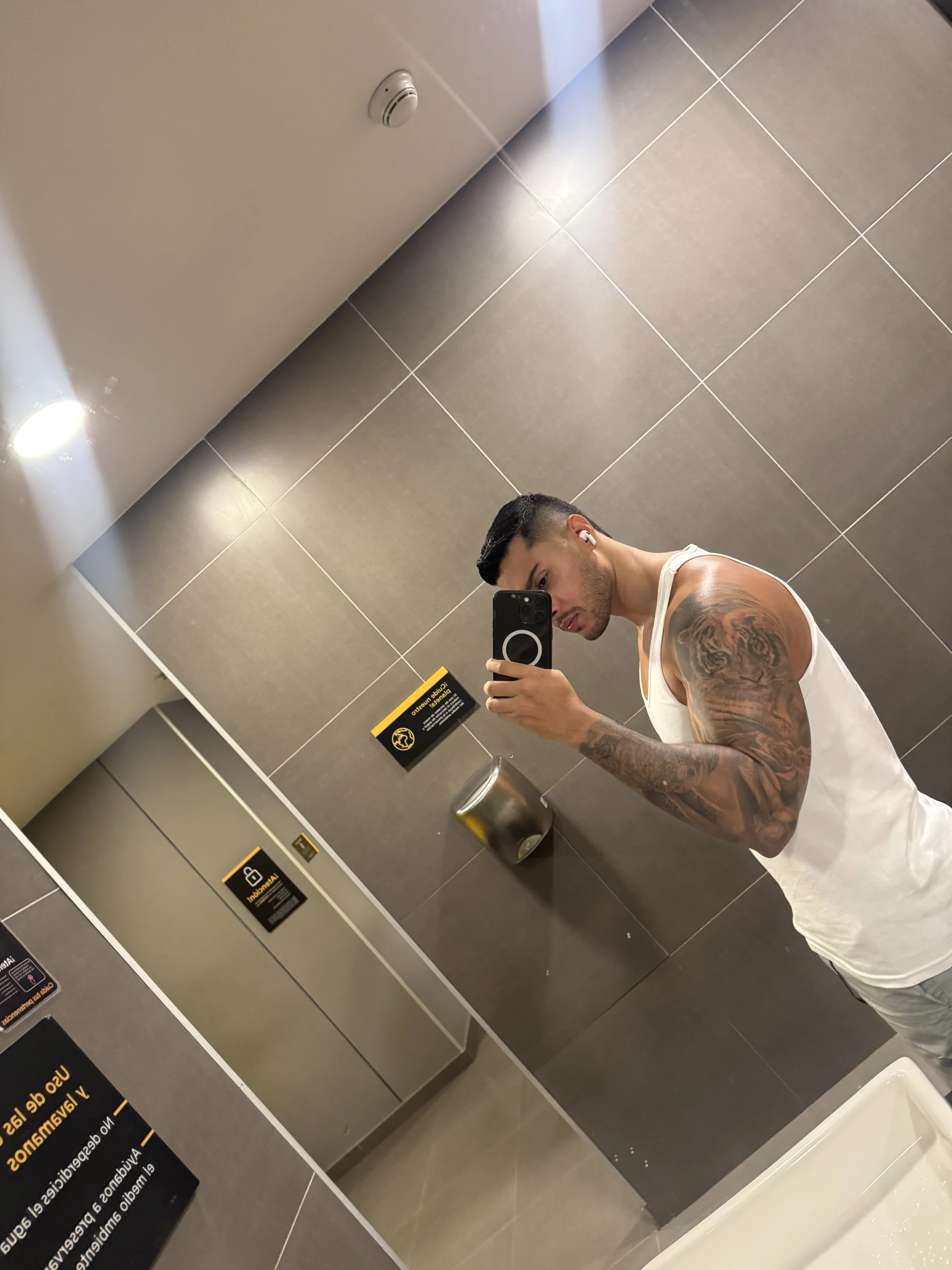 XXX Porn Photo of Nude Ken_mailik1 7