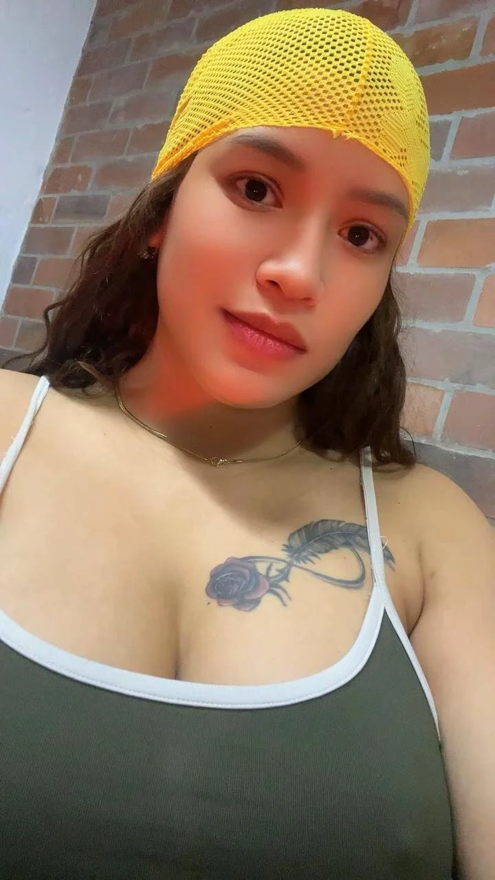 XXX Porn Photo of Nude samantha__karolstone 3