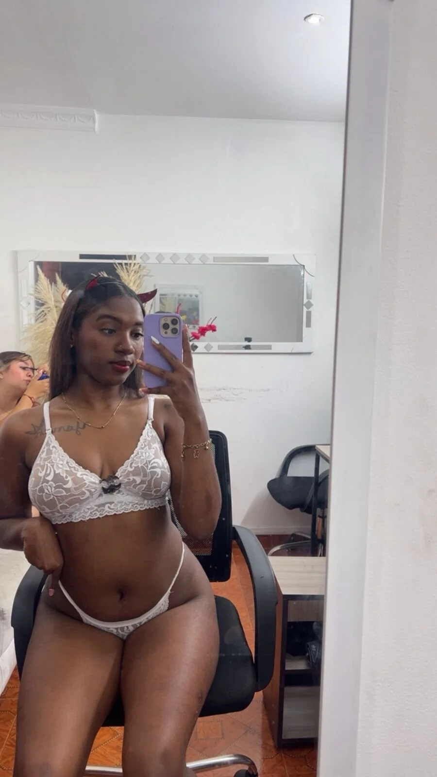 XXX Porn Photo of Nude Emi_rousse 41