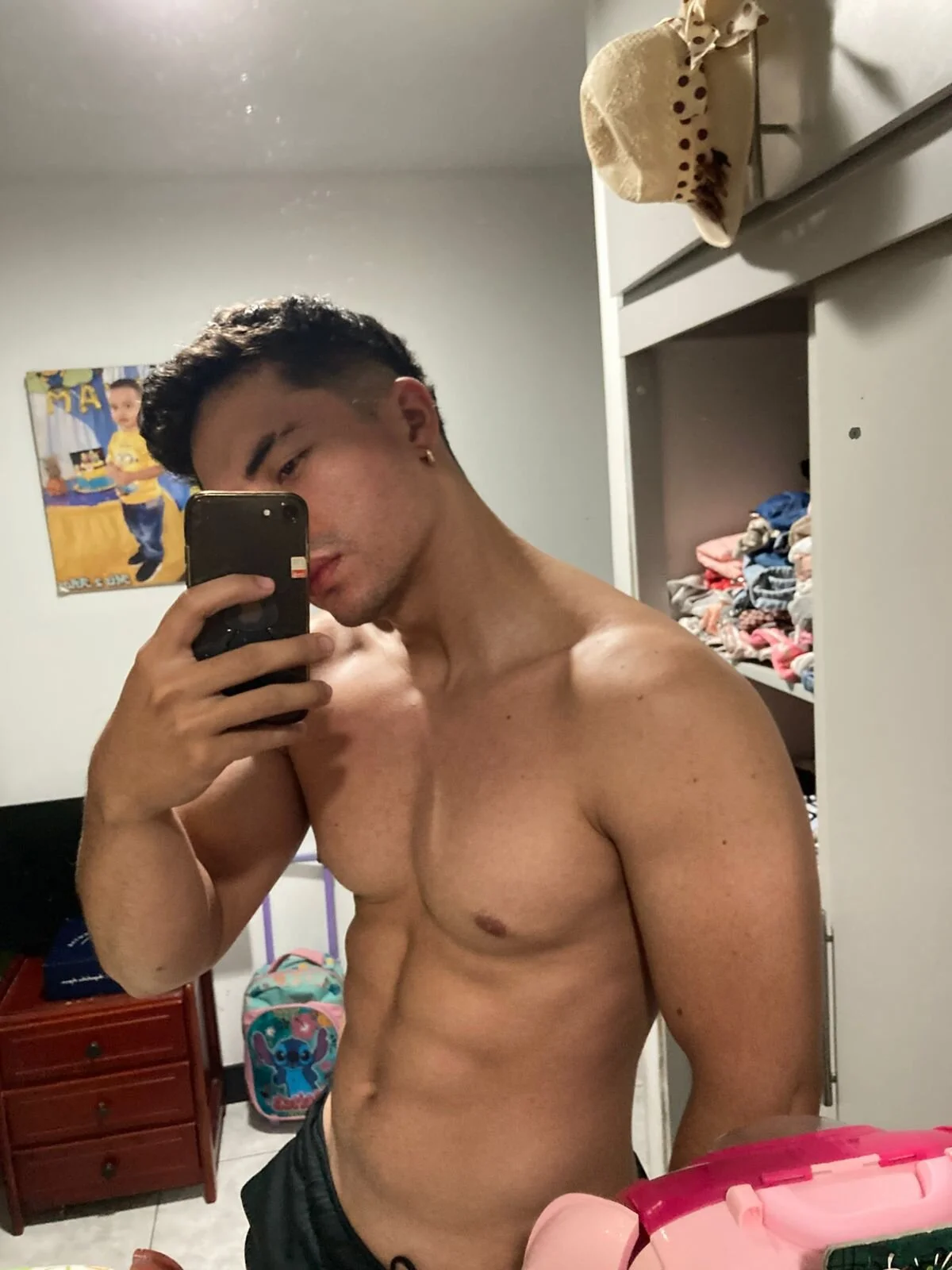 XXX Porn Photo of Nude Brad_Summer 23