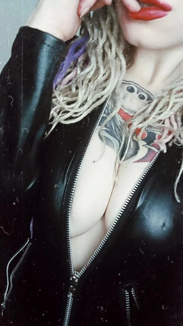 XXX Porn Photo of Nude HoneySallyMoore 6