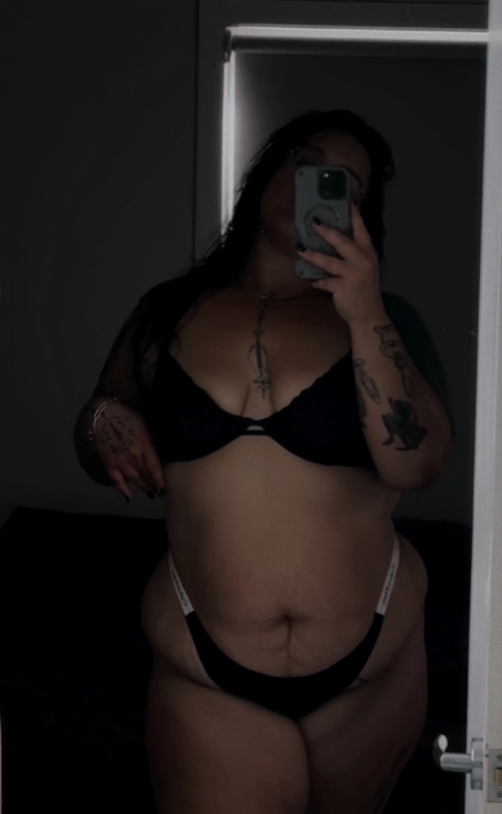 XXX Porn Photo of Nude IslandBadee 4