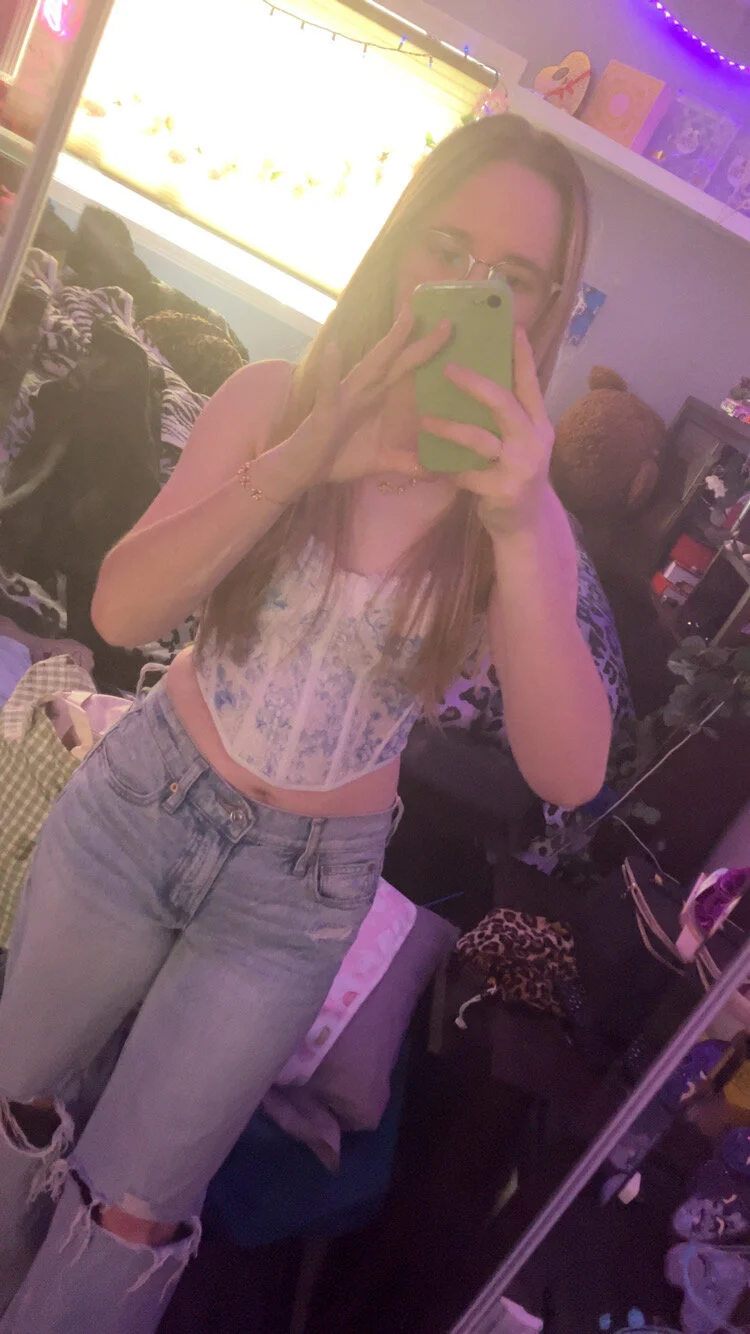 XXX Porn Photo of Nude 19prettyygirlnoface 3