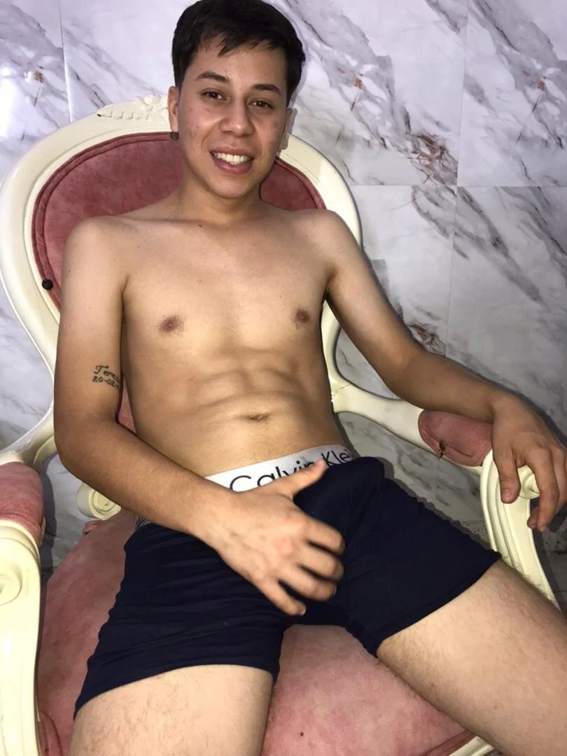 XXX Porn Photo of Nude santiago_xxxcol 3