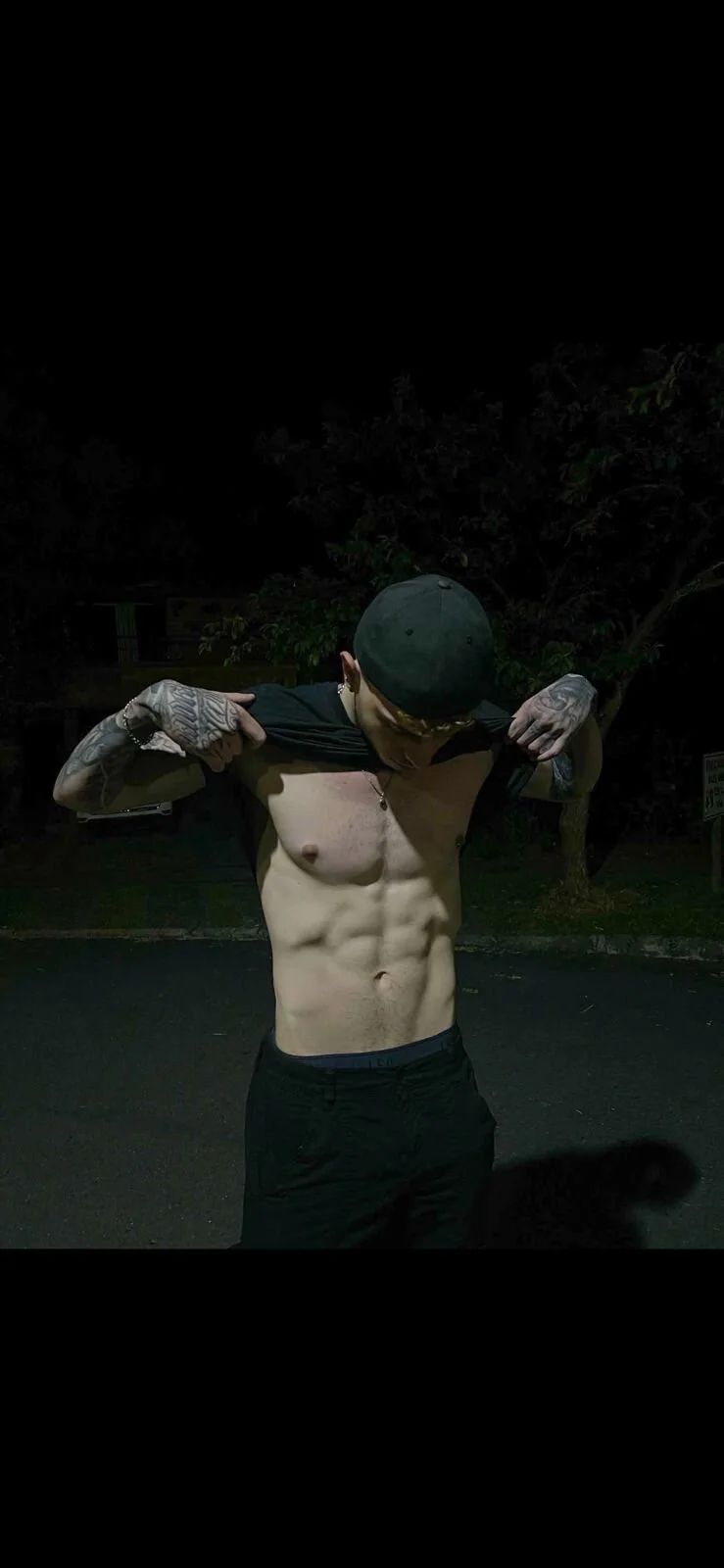 XXX Porn Photo of Nude jacobelijah11 2