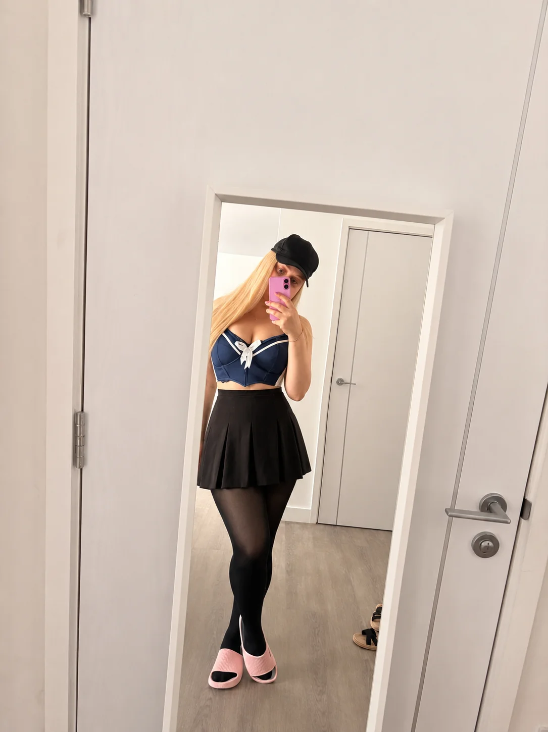 XXX Porn Photo of Nude CurvyEllaX 5
