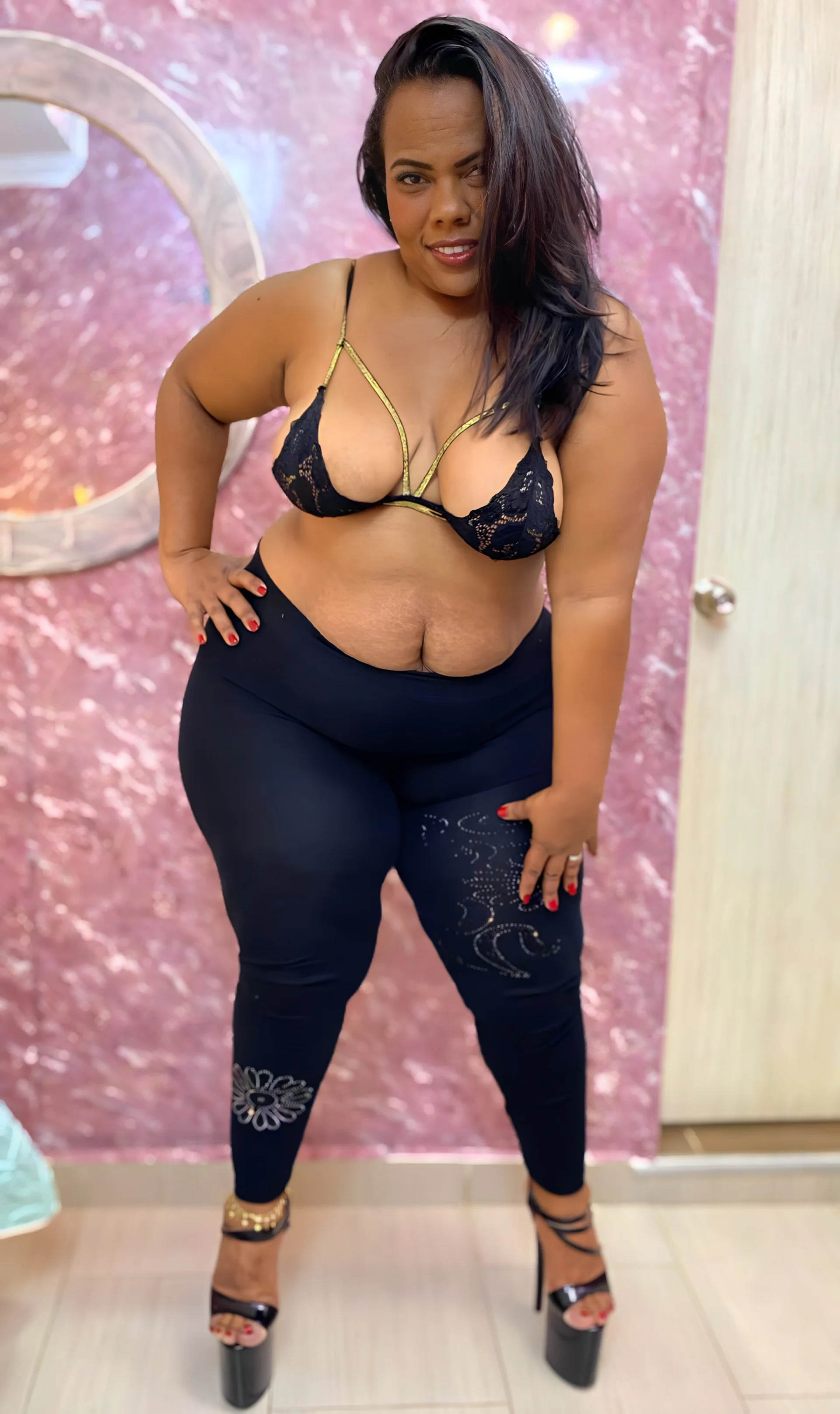 XXX Porn Photo of Nude WALESKABBW_ASS 26