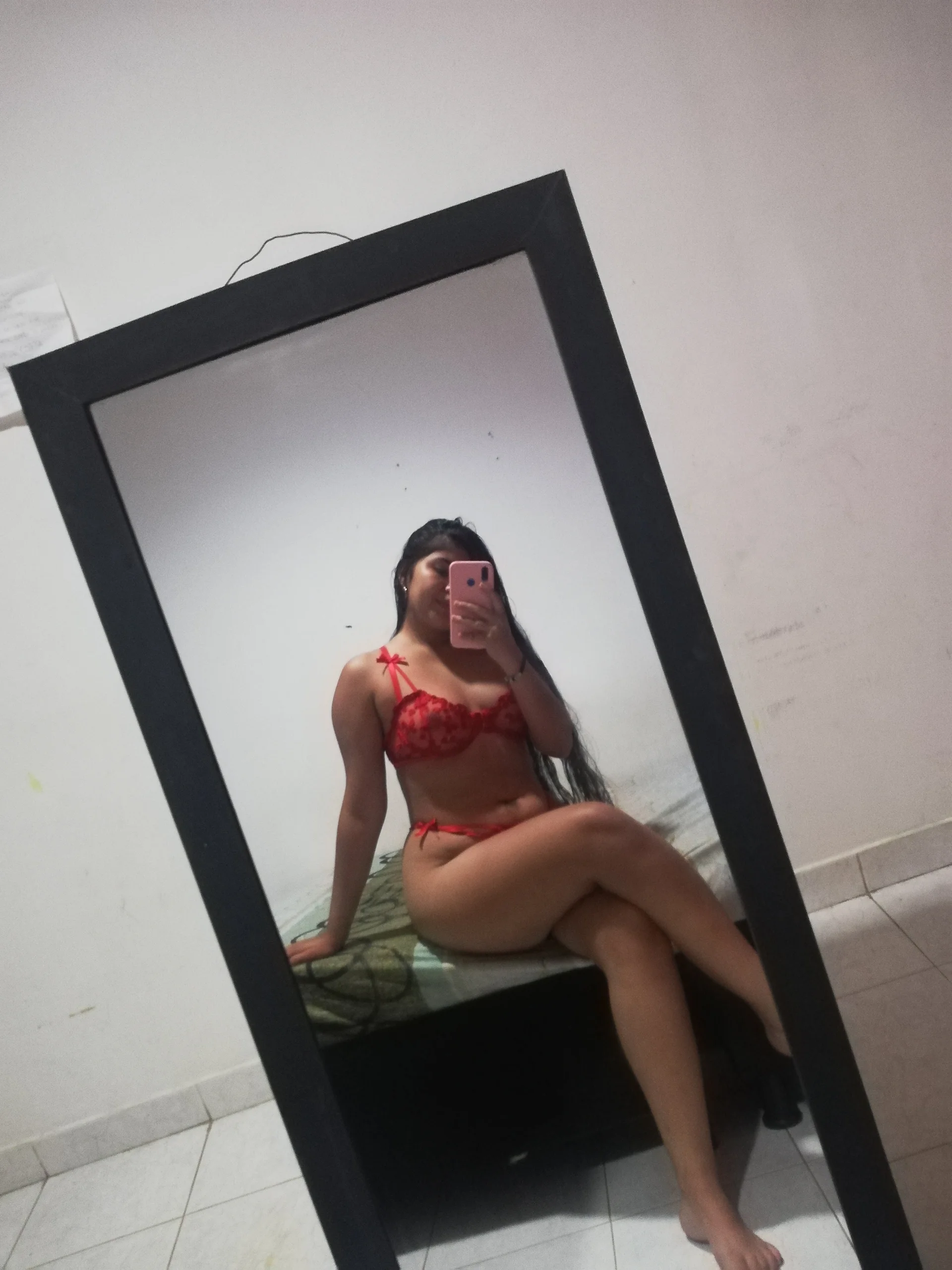 XXX Porn Photo of Nude Aime_Phone 5