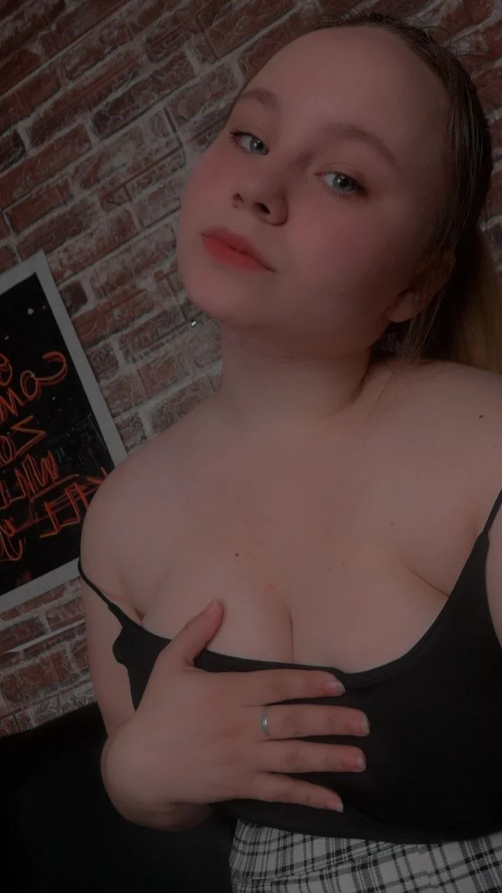 XXX Porn Photo of Nude Llayna 2