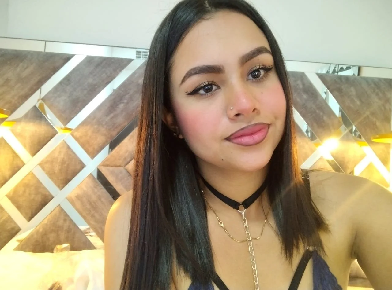 XXX Porn Photo of Nude Alice_Roys 2