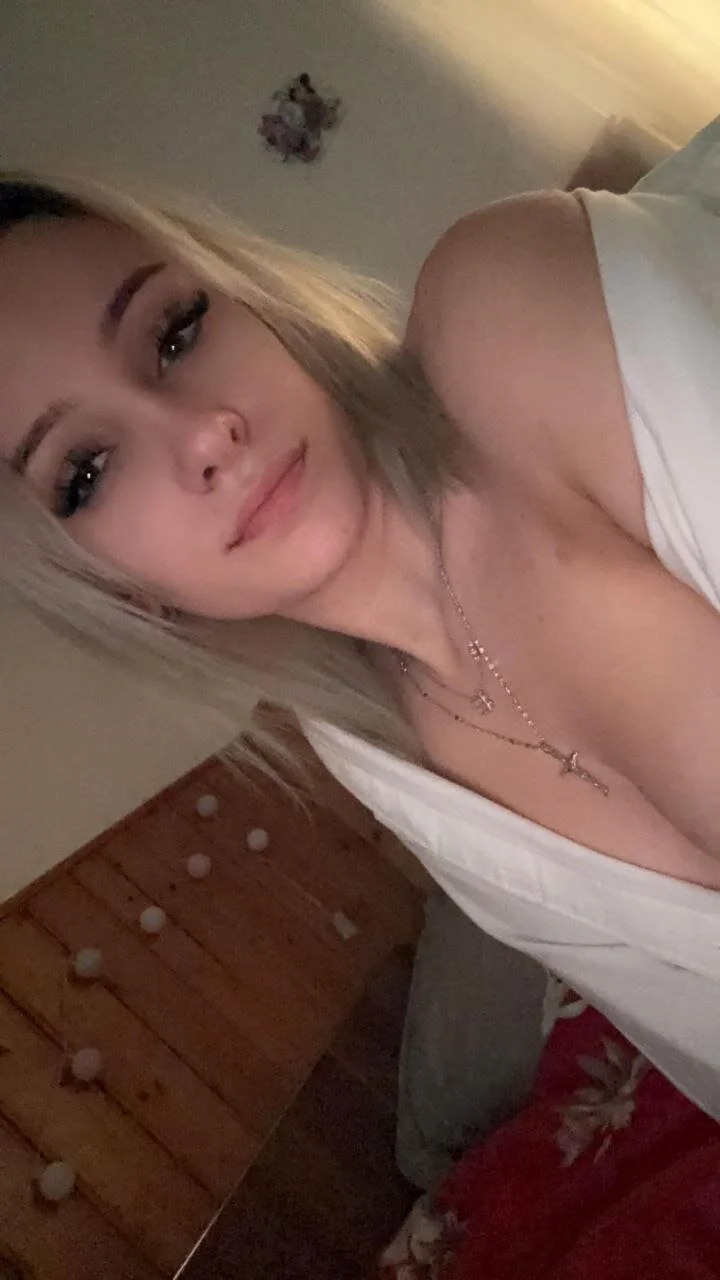 XXX Porn Photo of Nude LustyRosee 1