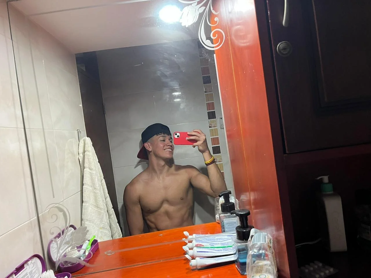 XXX Porn Photo of Nude Luke_Muscle 29
